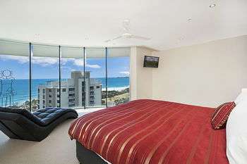 Aqua Vista Resort - Sydneys Hotel 47