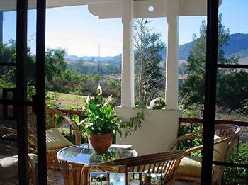 A Room With A View Bed & Breakfast - Sydneys Hotel 3