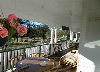 A Room With A View Bed & Breakfast - Sydneys Hotel 7