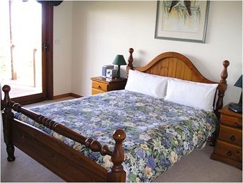 Valley Of The Waters B&B - Sydneys Hotel 1