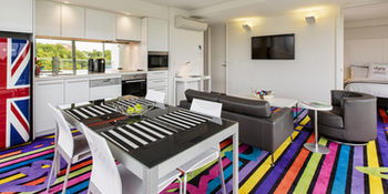 ADGE Boutique Apartment Hotel - Sydneys Hotel 7