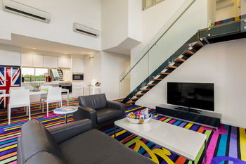 ADGE Boutique Apartment Hotel - Sydneys Hotel 21