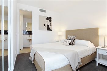 ALT Tower Serviced Apartments - Sydneys Hotel 1