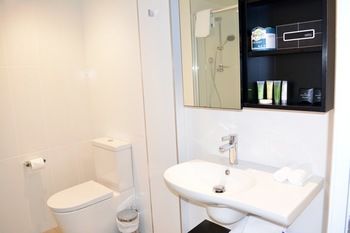 Apartments Melbourne Domain - CBD - Sydneys Hotel 5