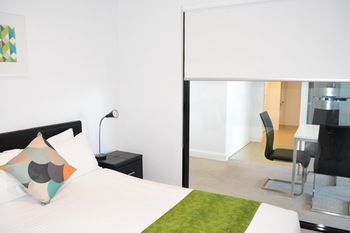 Apartments Melbourne Domain - CBD - Sydneys Hotel 26