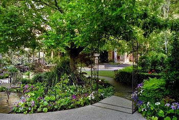 Elizabethan Lodge - Sydneys Hotel 3