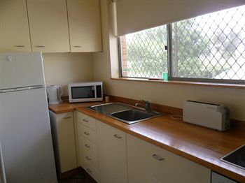 Australian Home Away @ Richmond - Sydneys Hotel 7