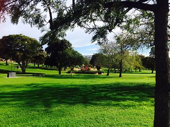 Australian Home Away @ Box Hill 32 - Sydneys Hotel 14