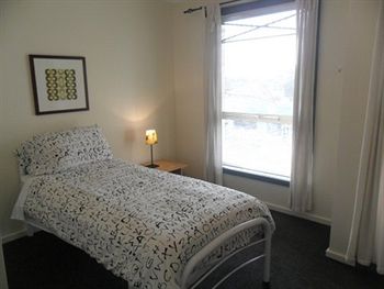 Australian Home Away @ Box Hill 32 - Sydneys Hotel 17