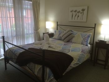 Australian Home Away Ringwood @ Bardia - Sydneys Hotel 9
