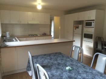 Australian Home Away Ringwood @ Bardia - Sydneys Hotel 14