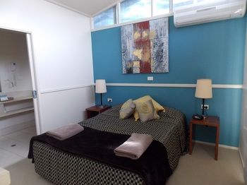 Ingenia Holidays Avina - Sydneys Hotel 9