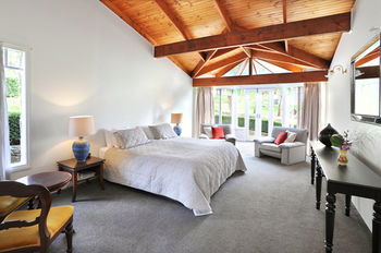 Araluen Villas - Sydneys Hotel 9