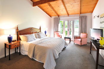 Araluen Villas - Sydneys Hotel 10