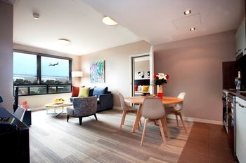 Quest Mascot Serviced Apartments - Sydneys Hotel 6