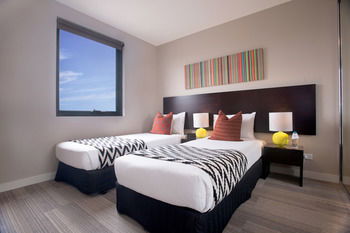 Quest Mascot Serviced Apartments - Sydneys Hotel 11