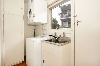 Lisson Holiday Rental - Sydneys Hotel 6