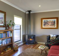 Mary Valley Views B  B