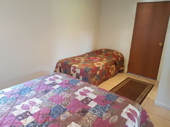 Bentley Waterfront Motel & Cottages - Sydneys Hotel 4