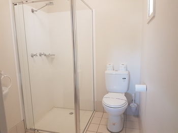 Bentley Waterfront Motel & Cottages - Sydneys Hotel 11