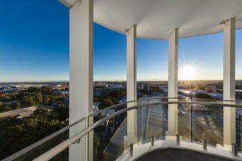 Meriton Serviced Apartments Sydney Airport - Sydneys Hotel 3