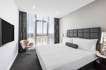 Meriton Serviced Apartments Sydney Airport - Sydneys Hotel 8