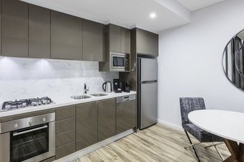 Meriton Serviced Apartments Sydney Airport - Sydneys Hotel 9