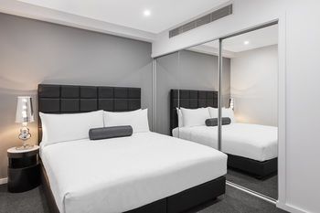 Meriton Serviced Apartments Sydney Airport - Sydneys Hotel 10