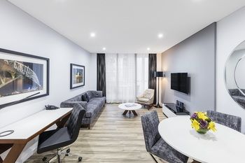 Meriton Serviced Apartments Sydney Airport - Sydneys Hotel 13