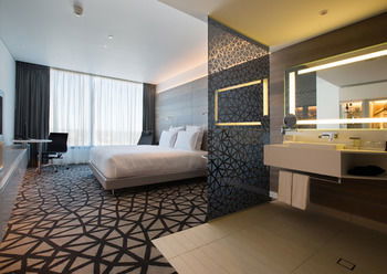 Pullman Sydney Airport - Sydneys Hotel 18