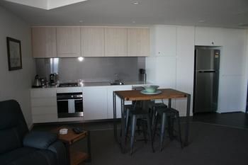 Apartment On King Street - Sydneys Hotel 9