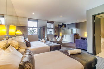 Comfy Kew Apartments - Sydneys Hotel 3