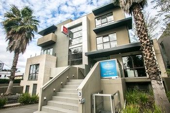 Comfy Kew Apartments - Sydneys Hotel 24