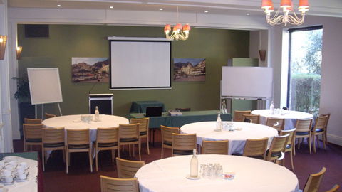 Best Western Plus The Tudor Box Hill - Sydneys Hotel 3