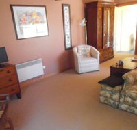 John and Eva Selles Studio Apartment - Sydneys Hotel