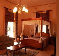 Gattonside Heritage Accommodation - Sydneys Hotel