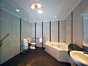 Abbey's On Church - Sydneys Hotel 0