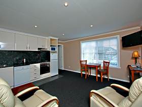 Abbey's On Church - Sydneys Hotel 1
