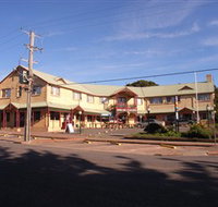Parer's King Island Hotel - Sydneys Hotel