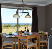 A Portside Experience - King Island - Sydneys Hotel