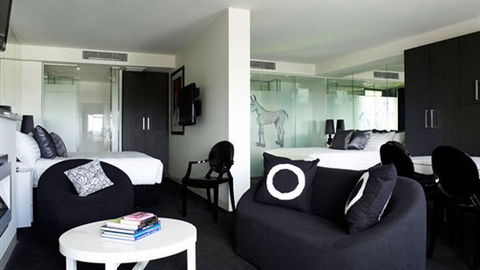 The Cullen - Sydneys Hotel 0