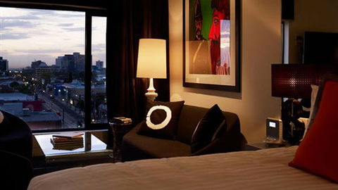 The Cullen - Sydneys Hotel 2