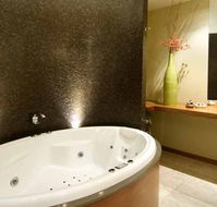 Hepburn Spa Pavilions - Saffron - Sydneys Hotel