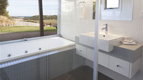 Anchors Beach House - Sydneys Hotel 7