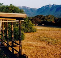 Happy Wanderer Holiday Resort - Sydneys Hotel