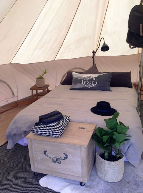 Adams Beach Camping Ground - Sydneys Hotel 3
