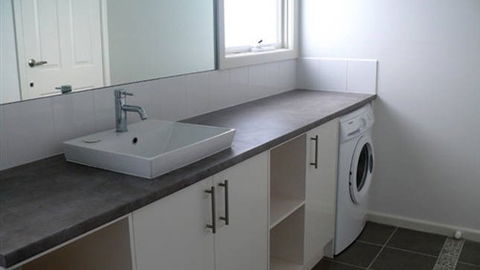Deanswood Self Contained Accommodation - Sydneys Hotel 2