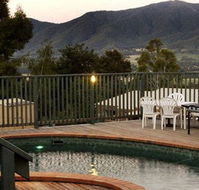 Montanya Holiday Retreat - Sydneys Hotel