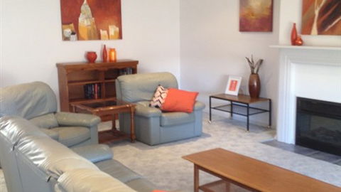 Ulmara Holiday Unit - Sydneys Hotel 2
