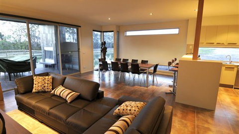 Gippsland Lakehouse - Sydneys Hotel 3